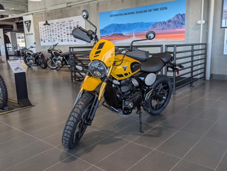 2026 Triumph Scrambler 400 XC