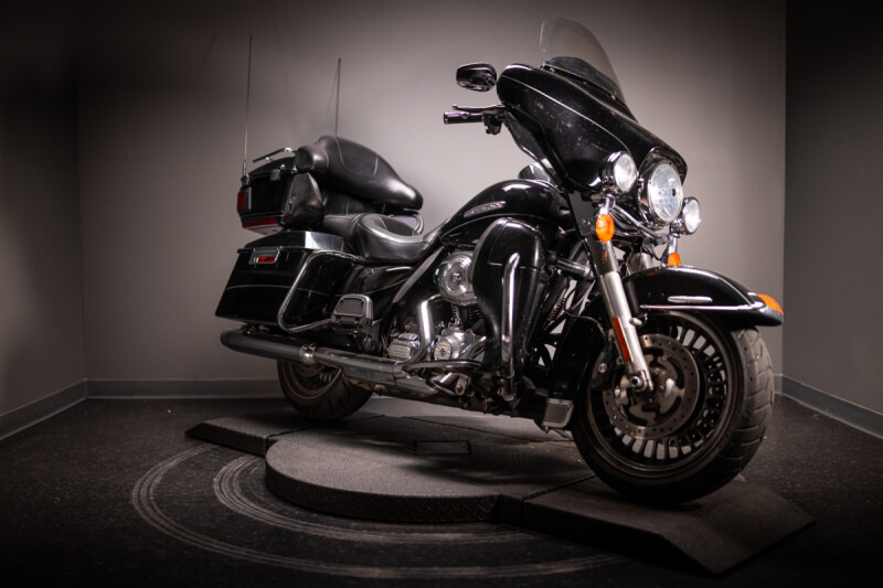 2013 Electra Glide® Ultra Limited (FLHTK)