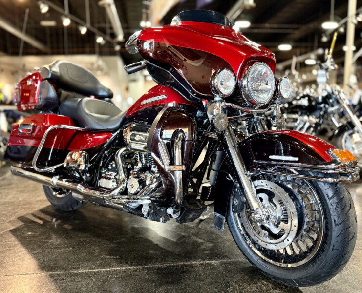 2012 Harley-Davidson® Electra Glide® Ultra Limited Two-Tone Ember Red Sunglo/Merlot Sunglo