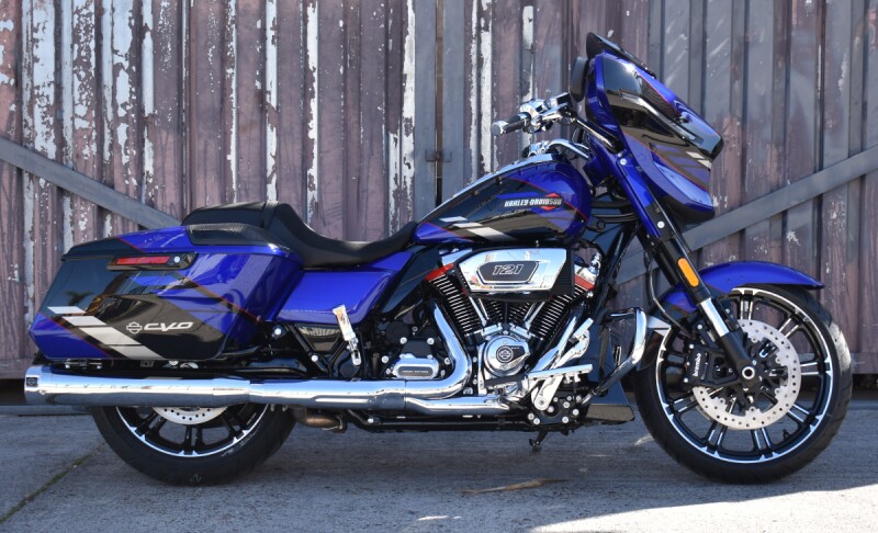 2025 Harley-Davidson® CVO™ Street Glide® FLHXSE