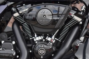 2025 Harley-Davidson® Street Glide® FLHX thumb 3