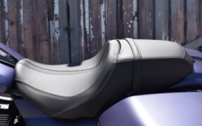 2025 Harley-Davidson® Road Glide® FLTRX thumb 2