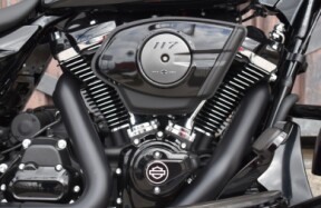 2025 Harley-Davidson® Street Glide® FLHX thumb 3