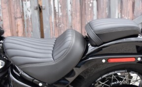 2025 Harley-Davidson® Street Bob® FXBB thumb 2