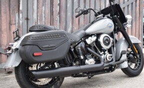 2025 Harley-Davidson® Heritage Classic FLHC thumb 2