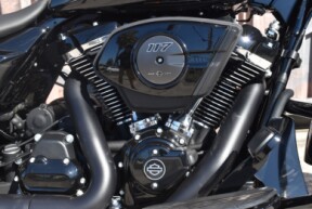 2025 Harley-Davidson® Street Glide® FLHX thumb 3