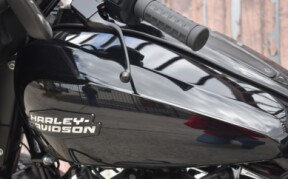 2025 Harley-Davidson® Street Glide® FLHX thumb 3