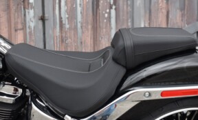 2025 Harley-Davidson® Breakout® FXBR thumb 2