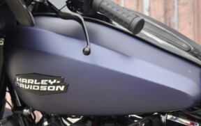 2025 Harley-Davidson® Street Glide® FLHX thumb 3