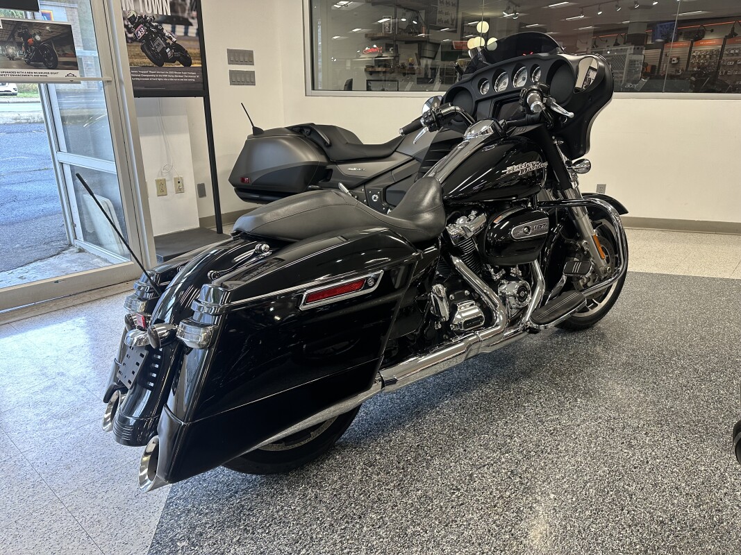 2020 Harley-Davidson Street Glide Vivid Black - Photo 4
