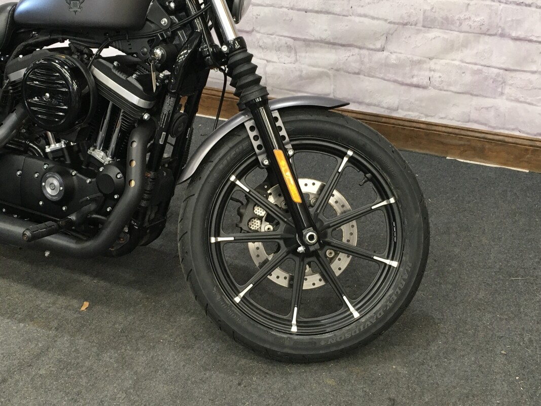 2017 Harley-Davidson Iron 883 Charcoal Denim XL883N - Photo 4
