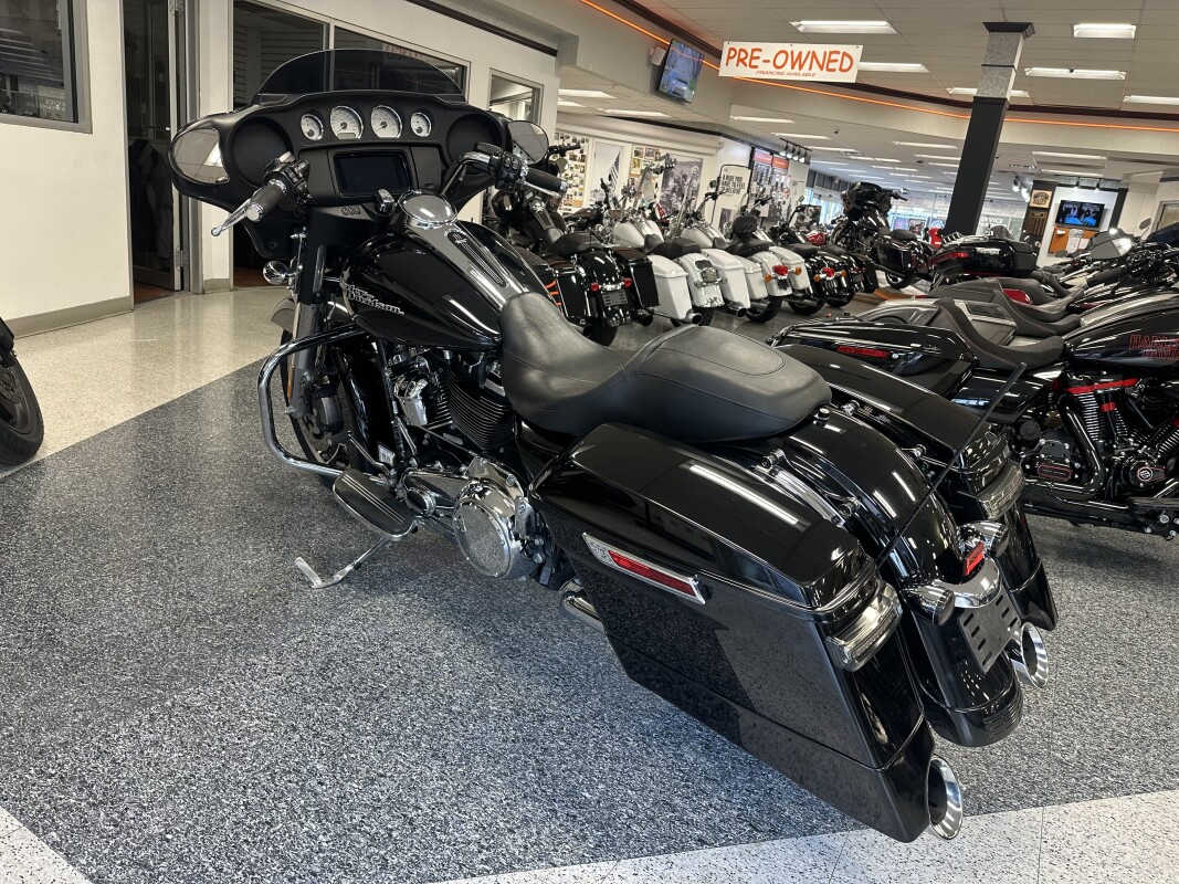 2020 Harley-Davidson Street Glide Vivid Black - Photo 3