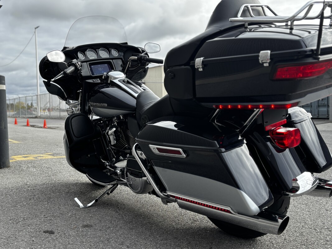 2019 Harley-Davidson Ultra Limited Midnight Blue/Barracuda Silver - Photo 4