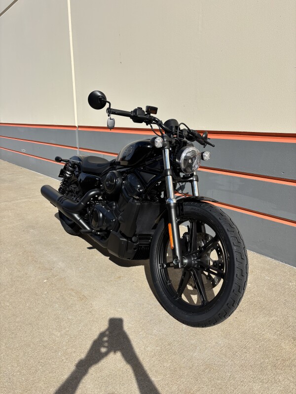2025 Harley-Davidson Nightster VIVID BLACK - Photo 3