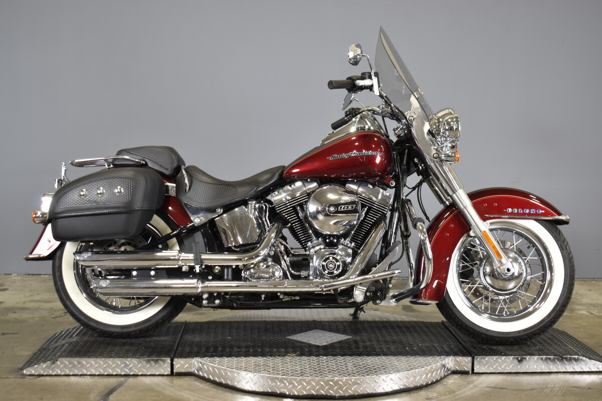 2016 Harley-Davidson Softail Deluxe FLSTN