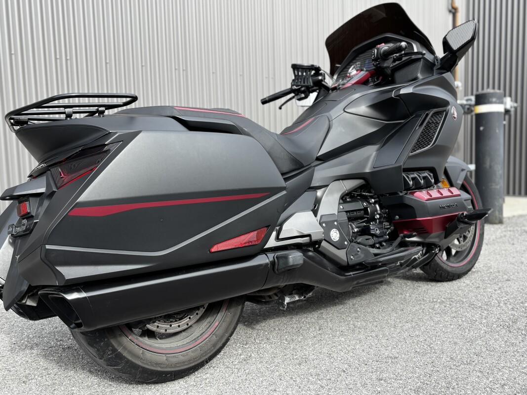 2020 Honda Gold Wing Matte Black Metallic - Photo 3