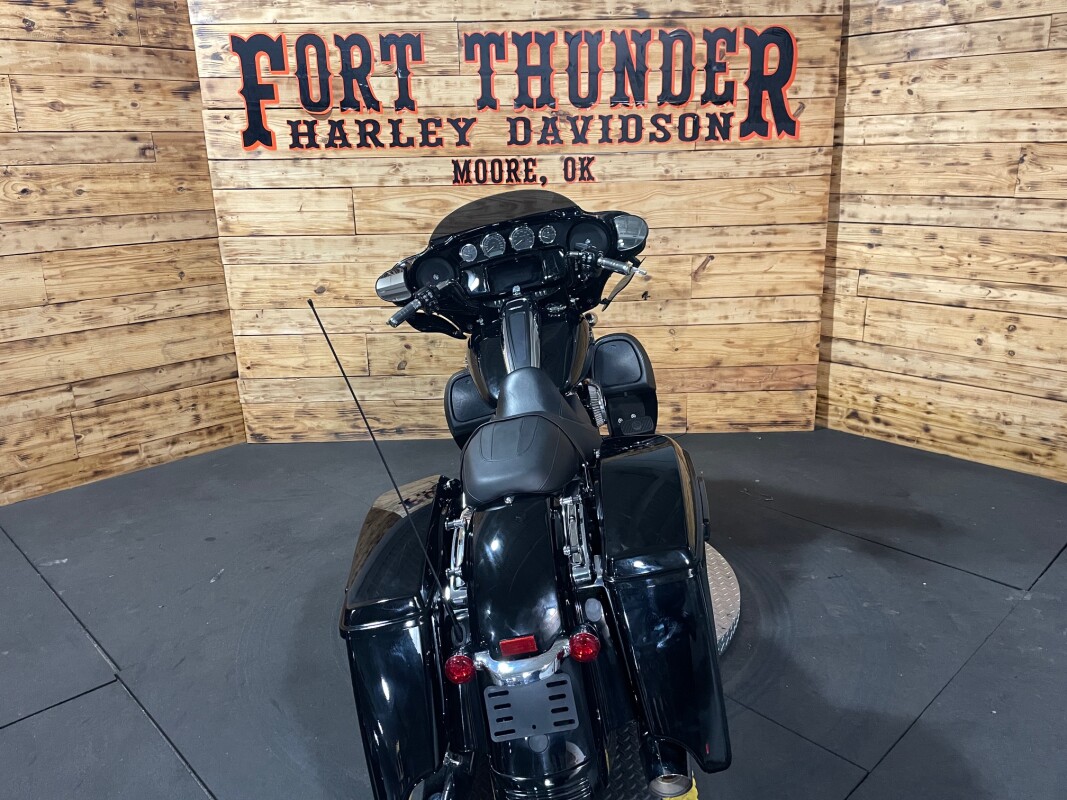 Harley-Davidson Street Glide Special 2023 FLHXS VIVID BLACK - Photo 10