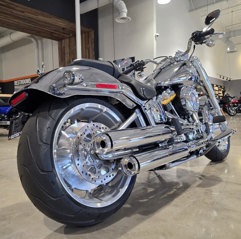 2025 Harley-Davidson Fat Boy Gray Ghost - Photo 3