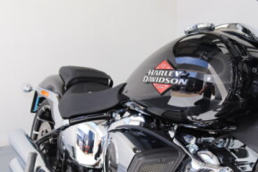 2025 Harley-Davidson® Breakout™ Midnight Firestorm thumb 0