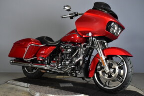 2019 Harley-Davidson® Road Glide® FLTRX thumb 2