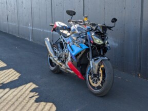 2025 BMW Motorrad M 1000 R thumb 2