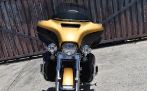 2017 Harley-Davidson® Ultra Limited FLHTK thumb 1