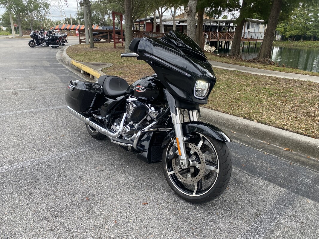 2024 Harley-Davidson Street Glide - Photo 2