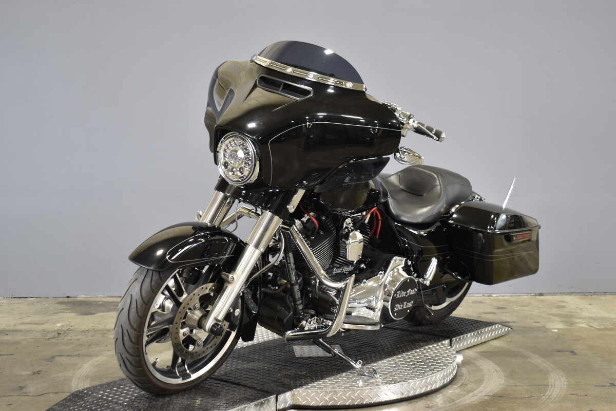 2015 Harley-Davidson Street Glide Special FLHXS - Photo 4