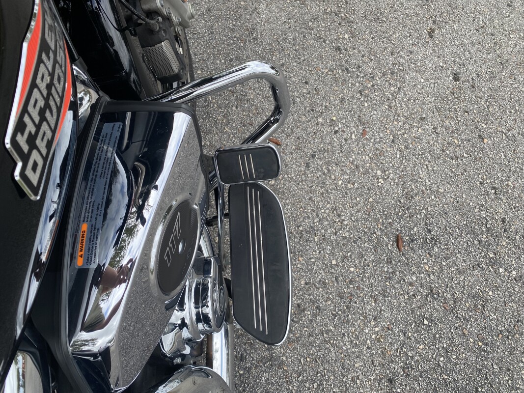 2024 Harley-Davidson Street Glide - Photo 10