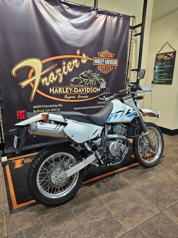 2023 Suzuki DR650S Solid Special White No. 2 - Photo 3