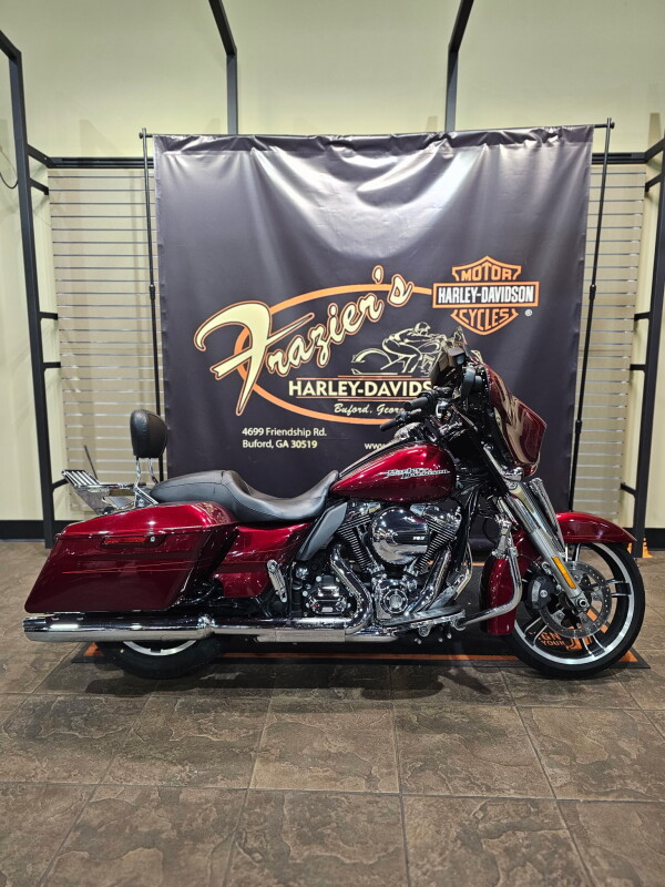 2016 Harley-Davidson Street Glide Special Velocity Red Sunglo