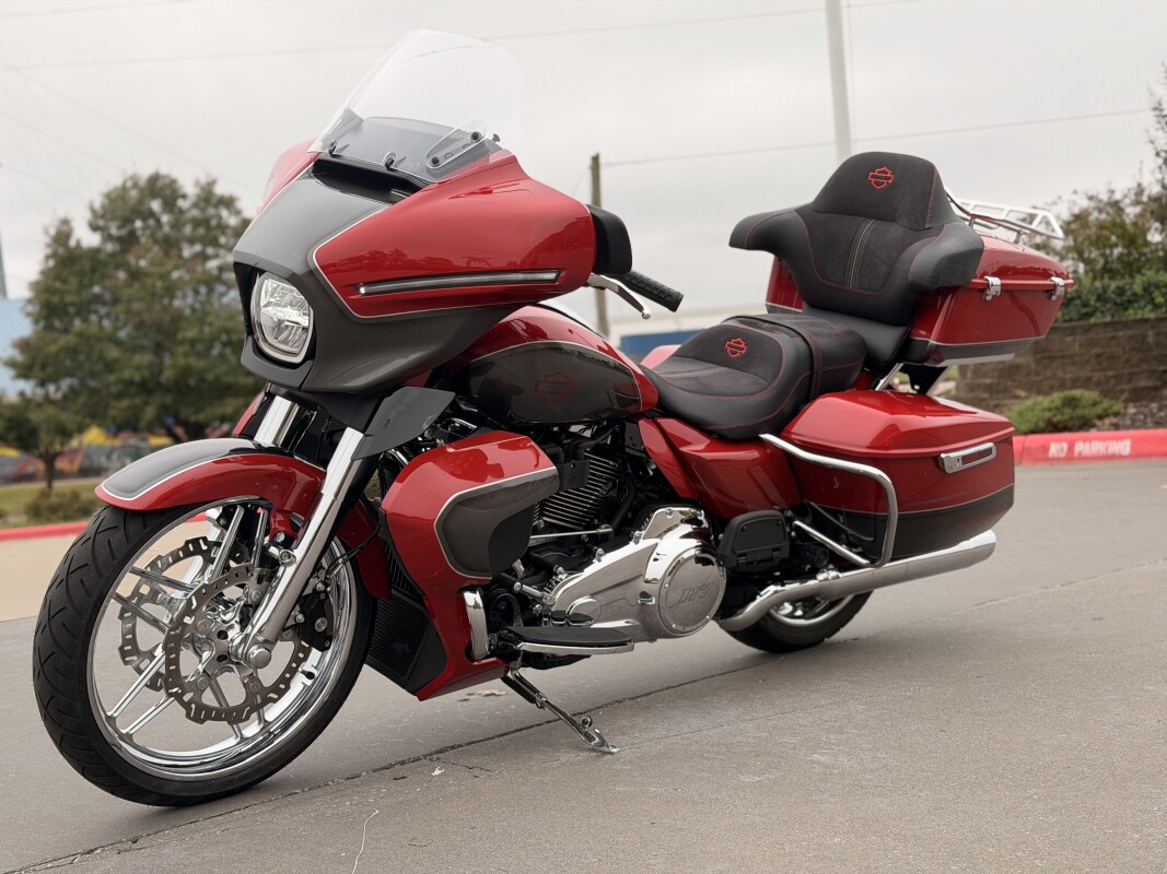 2025 Harley-Davidson Street Glide Ultra FLHXU Custom 1OF1 Painted locally - Photo 5