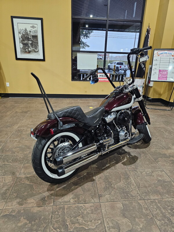 2021 Harley-Davidson Softail Slim Midnight Crimson & Stone Washed White Pearl - Photo 3