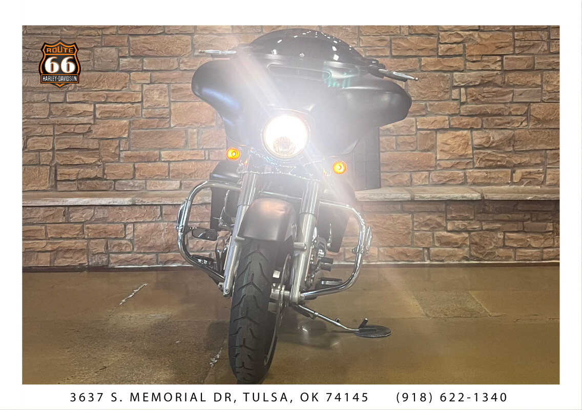 2014 Harley-Davidson Street Glide BLACK DENIM - Photo 2