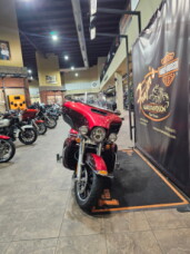 2018 Harley-Davidson® Ultra Limited WKDRED/TWTDCHRY W/PINSTRIPE thumb 1