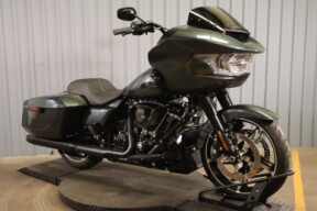 2025 Harley-Davidson® Road Glide™ FLTRX thumb 2