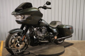 2025 Harley-Davidson® Road Glide™ FLTRX thumb 0