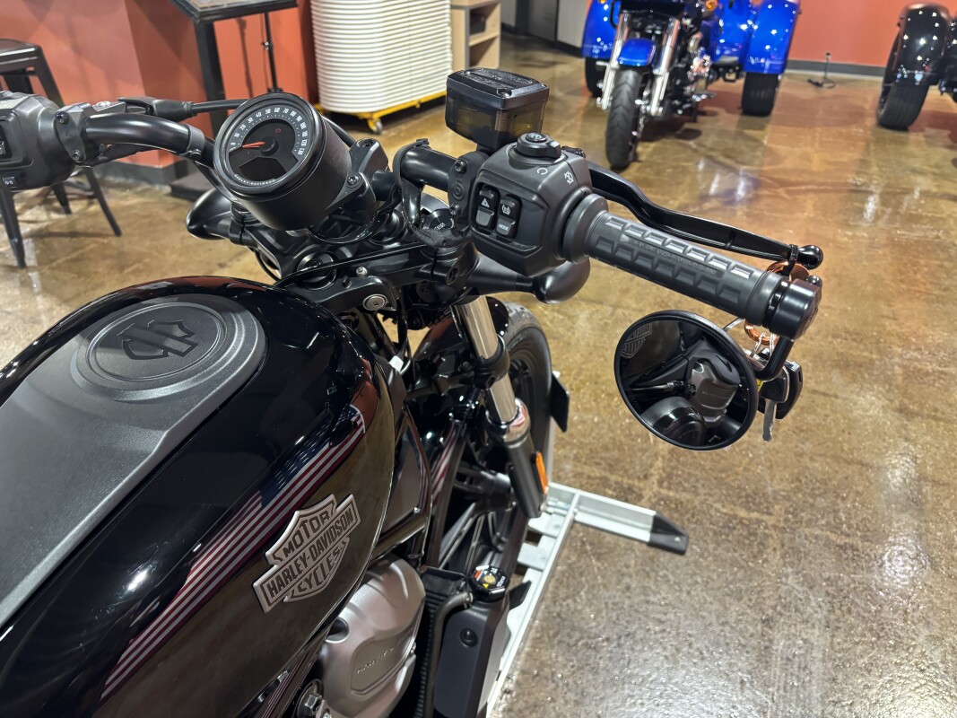Harley-Davidson Nightster 2023 RH975 BLACK - Photo 6