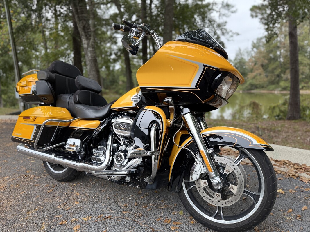 FLTRKSE 2022 CVO Road Glide Limited - Photo 3