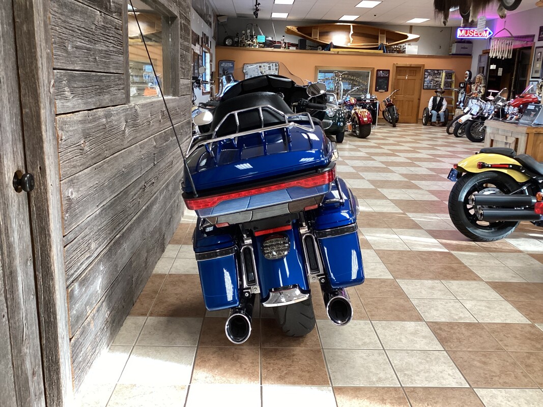 2018 Harley-Davidson Ultra Limited Legend Blue/Vivid Black - Photo 3