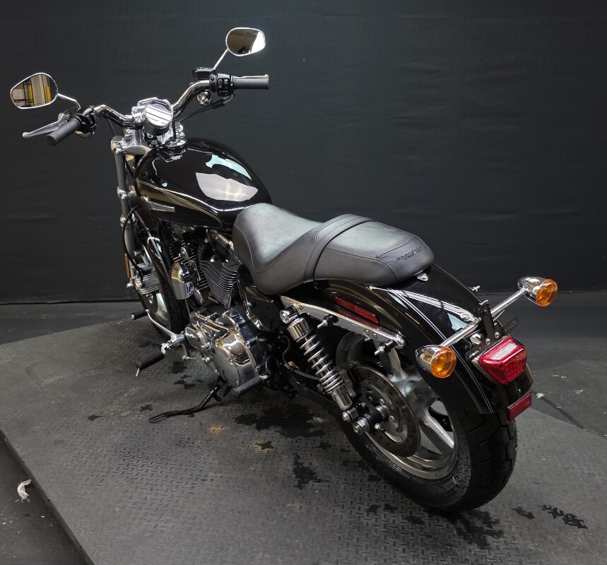 Harley-Davidson 1200 Custom 2011 XL1200C BLACK - Photo 6