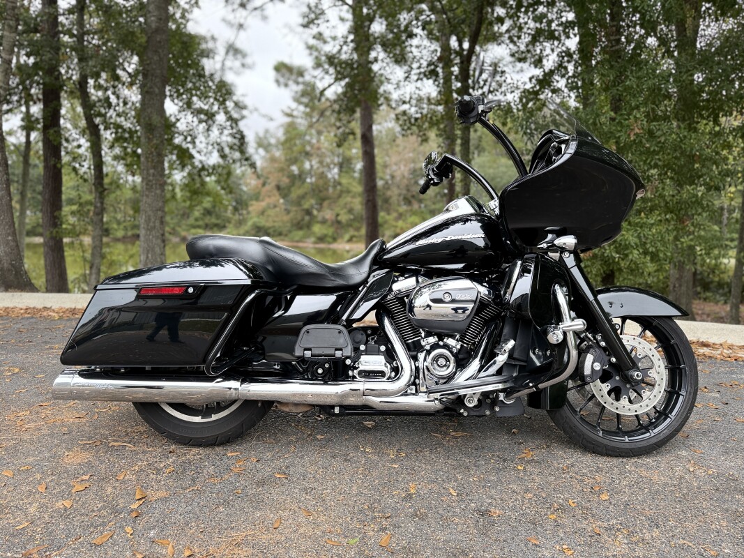FLTRXS 2017 Road Glide Special
