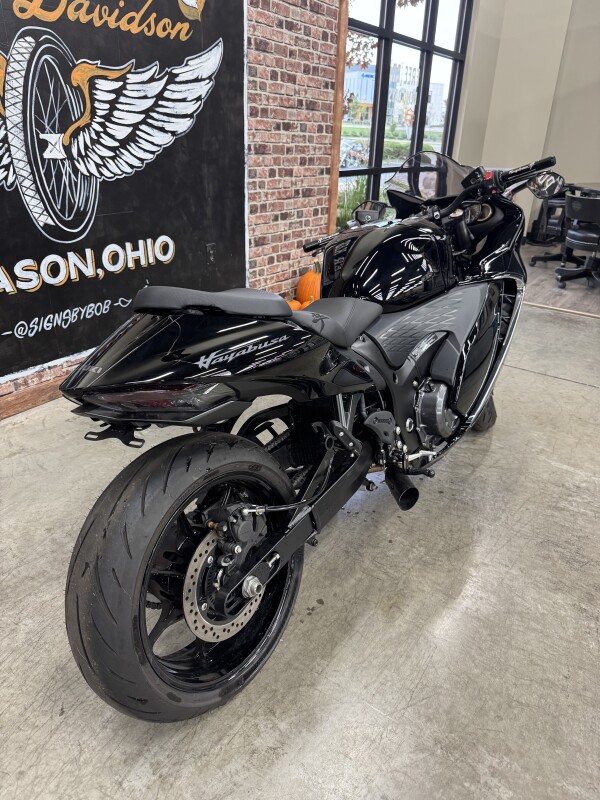 2023 Suzuki Hayabusa GSX1300R - Photo 6