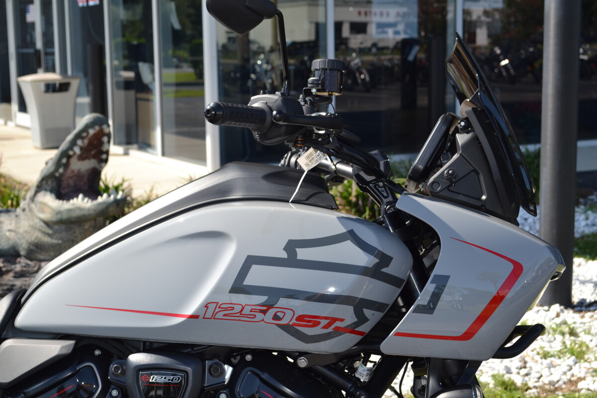 2025 Harley-Davidson Pan America 1250 ST - RA1250ST - Photo 2