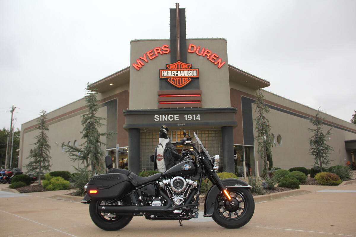 2025 Harley-Davidson Heritage Classic Vivid Black w/Cast Wheels