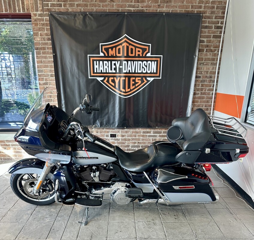 2019 Harley-Davidson Road Glide Ultra FLTRU Midnight Blue/Barracuda Silver - Photo 5