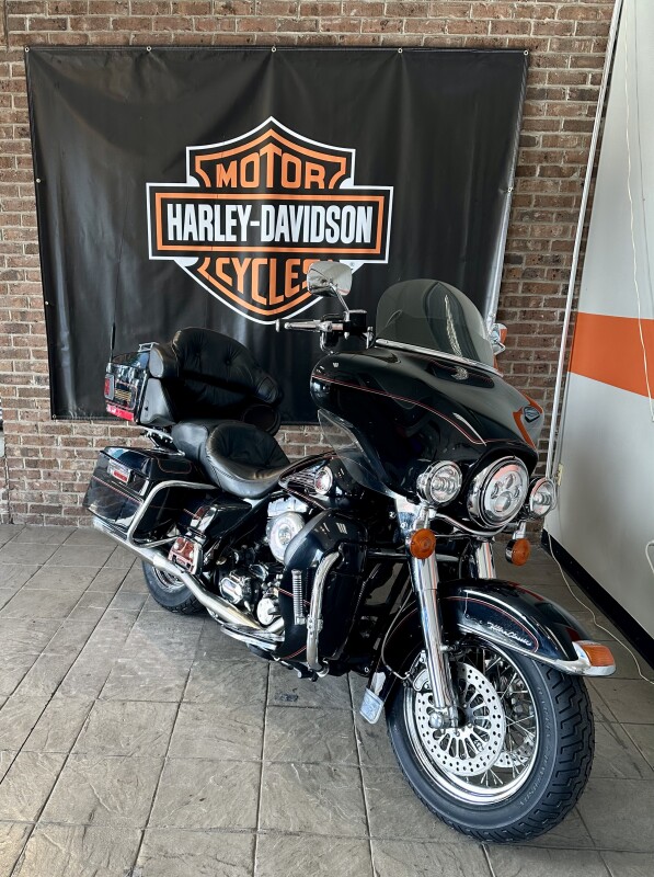 2001 Ultra Classic Electra Glide Black - Photo 2