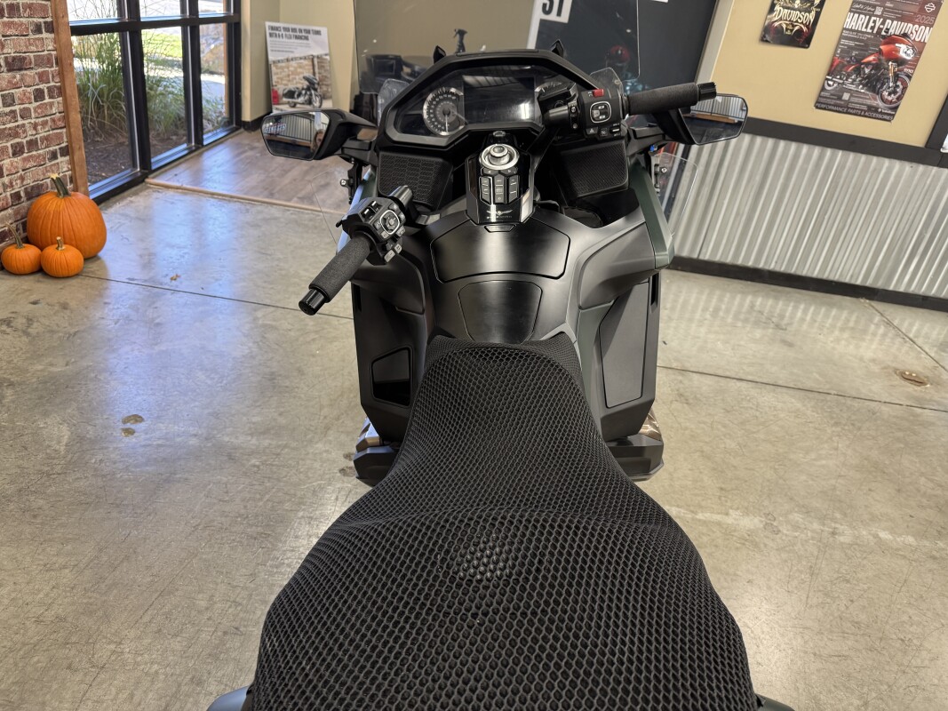 2024 Honda Gold Wing Tour Automatic DCT GL1800DR - Photo 3