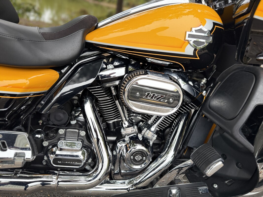 FLTRKSE 2022 CVO Road Glide Limited - Photo 7