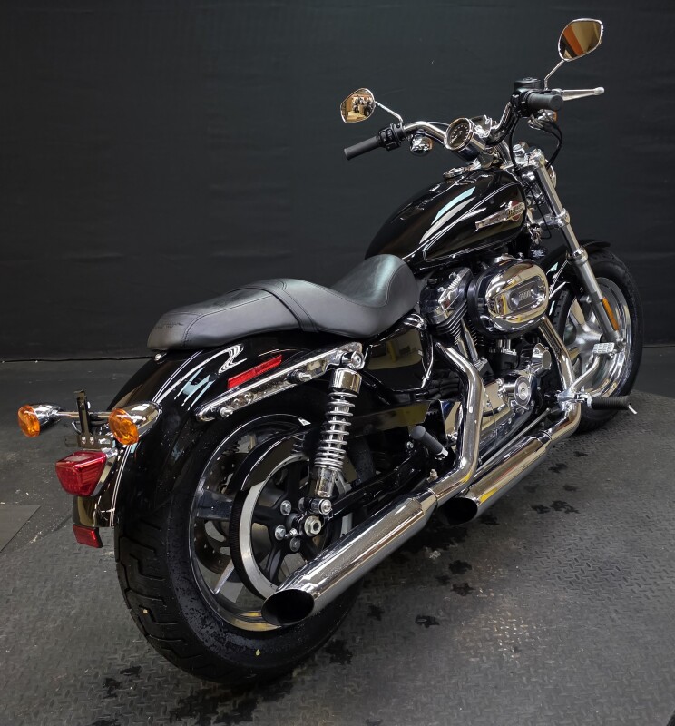 Harley-Davidson 1200 Custom 2011 XL1200C BLACK - Photo 9